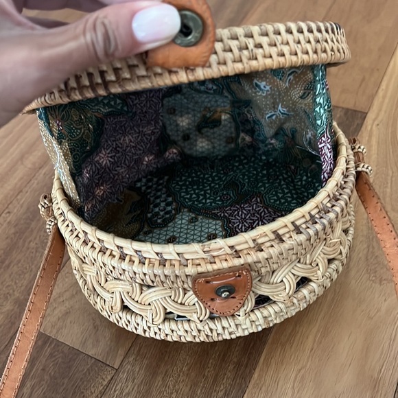 Amerii Rattan around Straw Bag - Picture 7 of 9